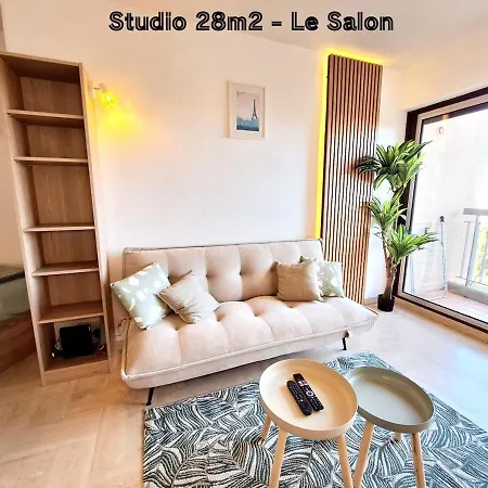 Avec Piscine Et Vue Degagee, Proche De Appartement Mandelieu