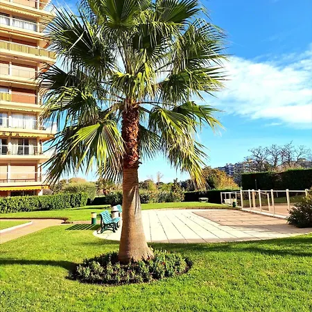 Avec Piscine Et Vue Degagee, Proche De Appartement *