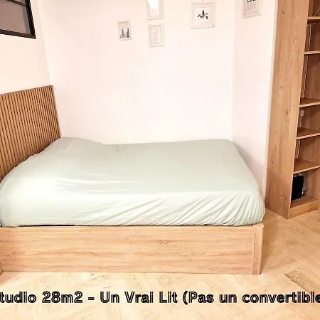 Avec Piscine Et Vue Degagee, Proche De *