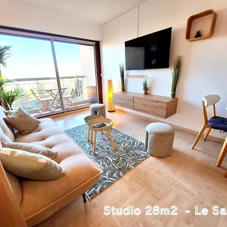 Avec Piscine Et Vue Degagee, Proche De * Mandelieu